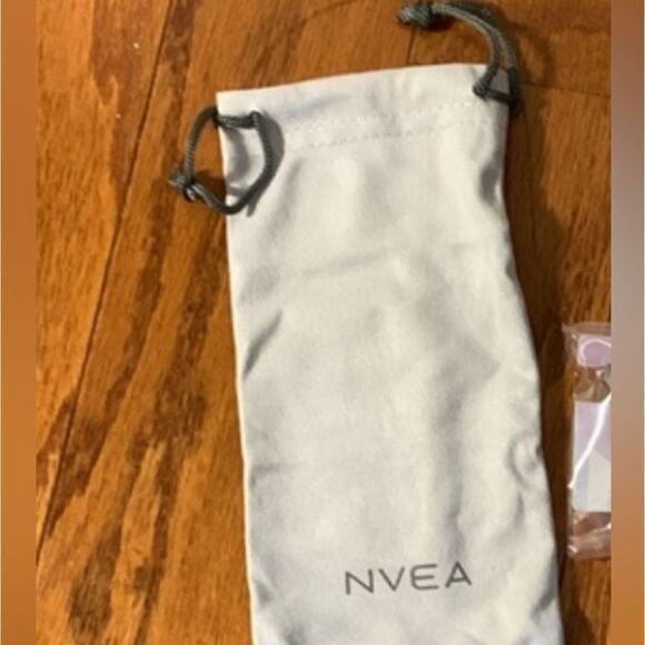 NVEA Polarized Retro Round Trendy Mirrored Sunglasses with case/cleaning cloth - Picture 3 of 9